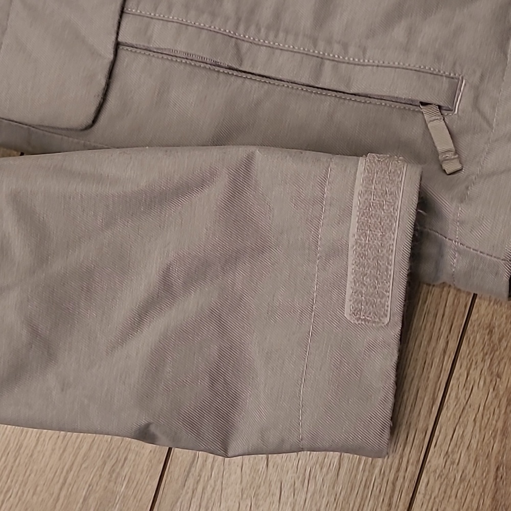 The North Face Gray Ski & Snow Jacket - Picture 4 of 10